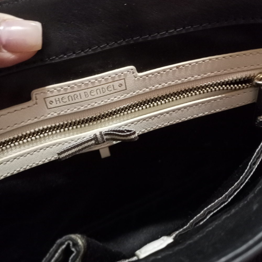 Purse - Picture 2 of 9